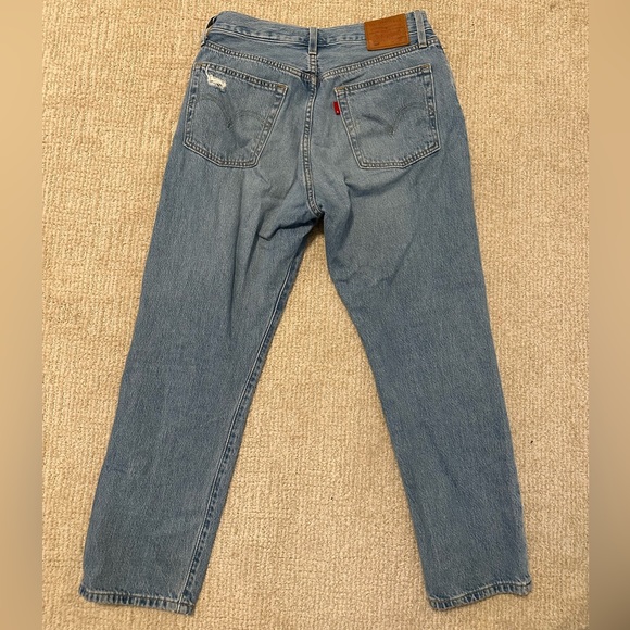 Levi’s Ripped Jeans - Picture 2 of 4